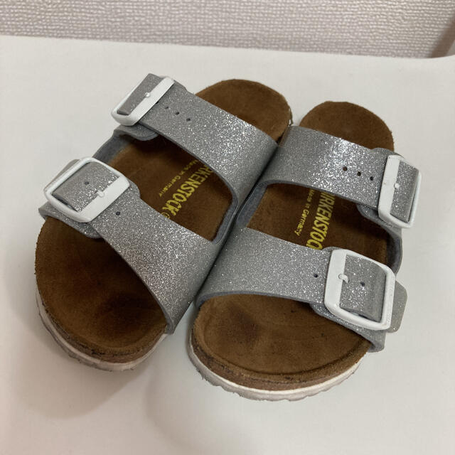 BIRKENSTOCK(ビルケンシュトック)のビルケンシュトック サンダル シルバーラメ　16cm キッズ/ベビー/マタニティのキッズ靴/シューズ(15cm~)(サンダル)の商品写真