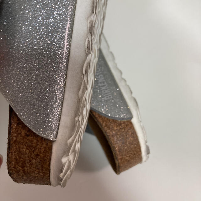 BIRKENSTOCK(ビルケンシュトック)のビルケンシュトック サンダル シルバーラメ　16cm キッズ/ベビー/マタニティのキッズ靴/シューズ(15cm~)(サンダル)の商品写真