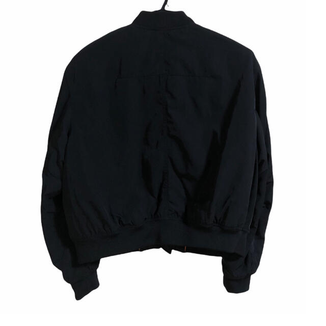 H&M 大きいサイズ　MA-1 中綿ジャケット　ブルゾン　黒　L レディースのジャケット/アウター(ブルゾン)の商品写真