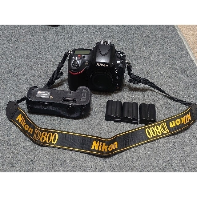 訳アリ値下げ中 Nikon D800 互換BG バッテリー3つ