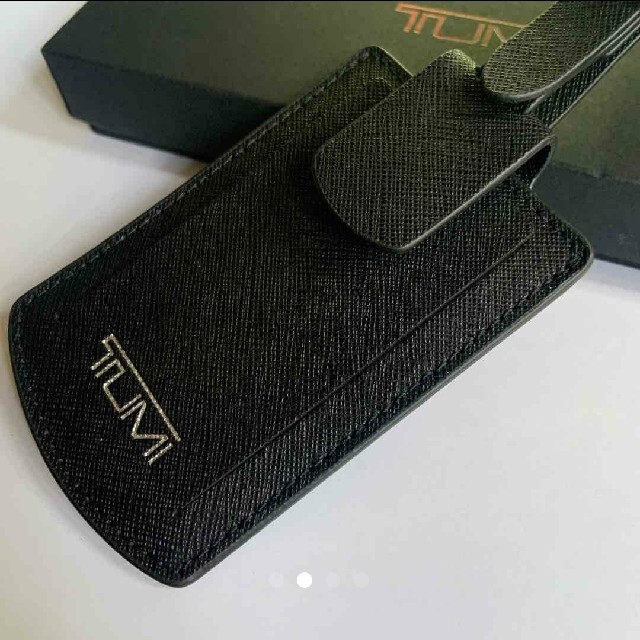 TUMI(トゥミ)の値下げ【レア】新品同様トゥミTUMI レザーネームタグ　IDタグ　メンズ メンズのバッグ(ビジネスバッグ)の商品写真