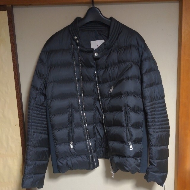 MONCLER(モンクレール)のメンズ　MONCLER　モンクレール　ダウンジャケット メンズのジャケット/アウター(ダウンジャケット)の商品写真