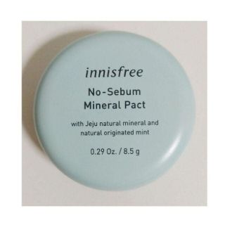 イニスフリー(Innisfree)の【新品】イニスフリー ミネラルパクト 8.5g(フェイスパウダー)