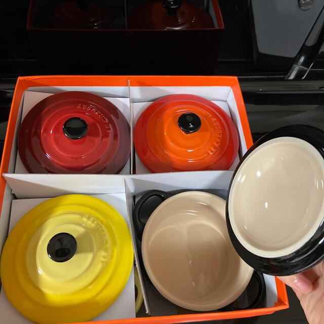 LE CREUSET(ルクルーゼ)のル・クルーゼ　ミニココット　4個セット インテリア/住まい/日用品のキッチン/食器(食器)の商品写真