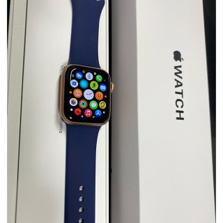 アップル(Apple)のアップルウォッチ　SE Apple Watch se 美品(腕時計(デジタル))