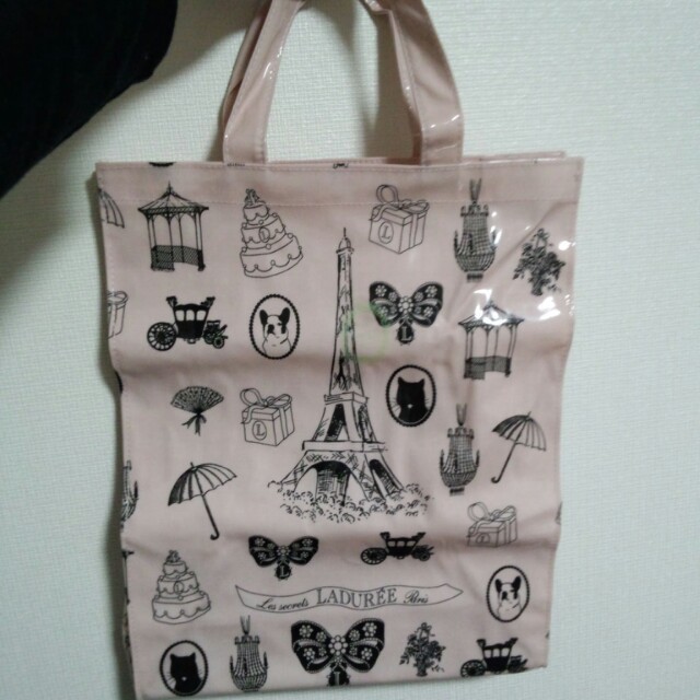 LADUREE(ラデュレ)の♡LADUREEのビニールbag♡ レディースのバッグ(トートバッグ)の商品写真