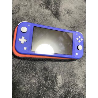 ニンテンドースイッチ(Nintendo Switch)のNintendo switch 青　ケースつき(家庭用ゲーム機本体)