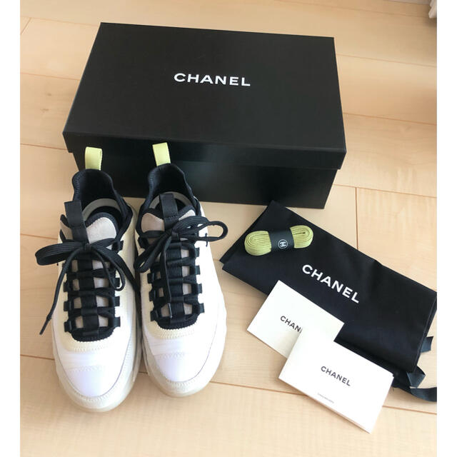 CHANEL(シャネル)のmicchy様専用☆CHANEL☆シャネル☆超レアスニーカー レディースの靴/シューズ(スニーカー)の商品写真