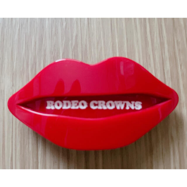 RODEO CROWNS(ロデオクラウンズ)のRODEO CROWNS リップ ヘアバレッタ レディースのヘアアクセサリー(バレッタ/ヘアクリップ)の商品写真