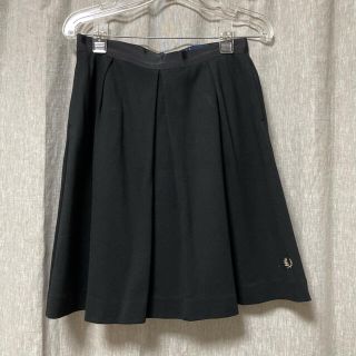 フレッドペリー(FRED PERRY)のフレッドペリー スカート ブラック(ひざ丈スカート)