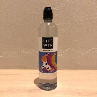 LIFE WTR 700ml(ミネラルウォーター)