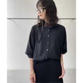 アパルトモンドゥーズィエムクラス(L'Appartement DEUXIEME CLASSE)の新品タグ付　Dolmansleeve Sheer Blouse ブラック(シャツ/ブラウス(長袖/七分))