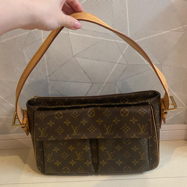 LOUIS VUITTON - 【即日発送】ルイヴィトン モノグラム 美品 