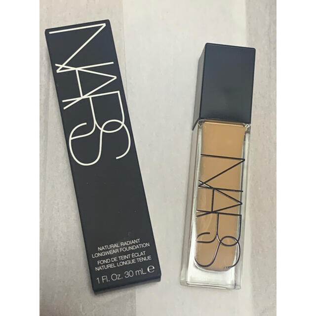 NARS ナチュラルラディアント　ロングウェアファンデーション