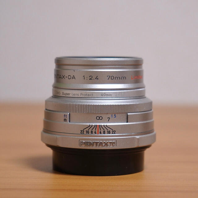 smc PENTAX-DA 70mm F2.4 Limited Silver