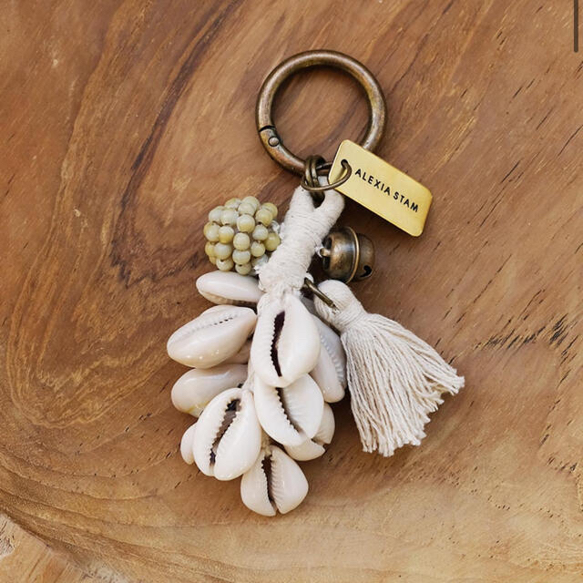 ALEXIA STAM(アリシアスタン)のアリシアスタン　Multi Charm Shell Keychain レディースのファッション小物(キーホルダー)の商品写真