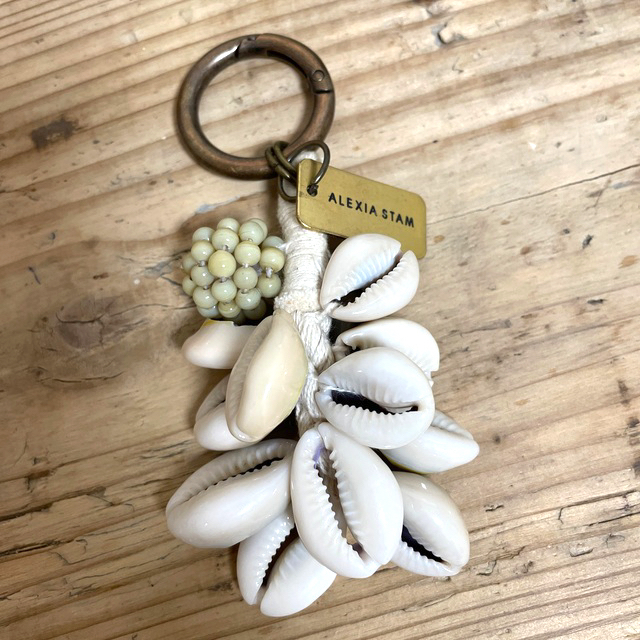 アリシアスタン　Multi Charm Shell Keychain