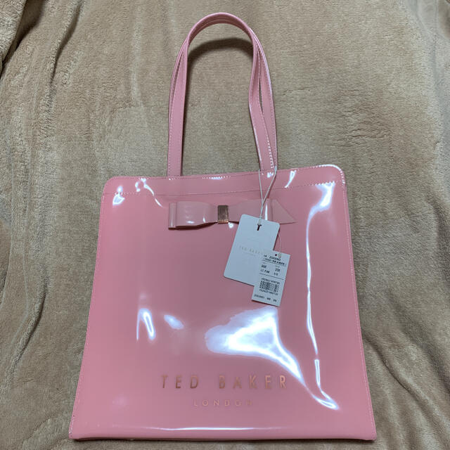 TED BAKER(テッドベイカー)のテッドベイカー トートバッグ ビニール ピンク レディースのバッグ(トートバッグ)の商品写真