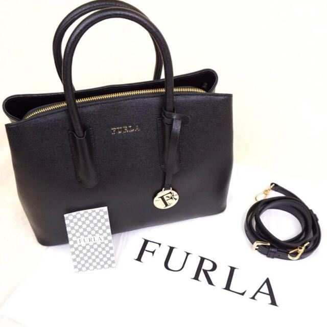 FURLA バッグ