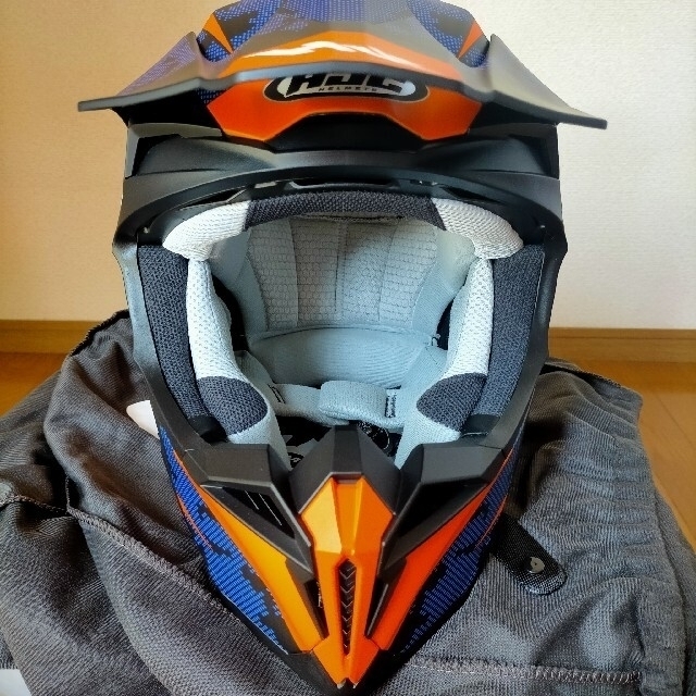 RSタイチ オフロードヘルメット Mサイズ オレンジ 自動車/バイクのバイク(ヘルメット/シールド)の商品写真