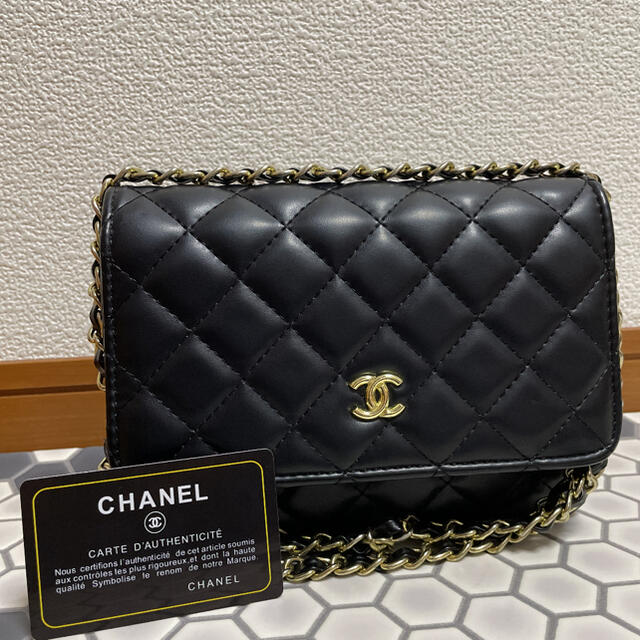 CHANELのショルダーバッグ　ノベルティ