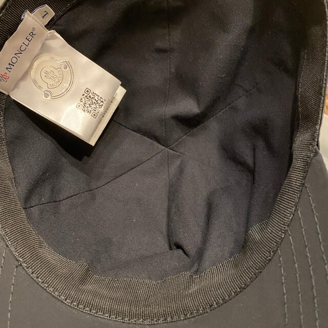 MONCLER(モンクレール)のMONCLER モンクレール × OFF-WHITE ナイロンキャップ メンズの帽子(キャップ)の商品写真