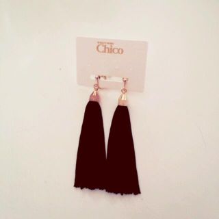 フーズフーチコ(who's who Chico)のChico タッセルイヤリング♡(イヤリング)