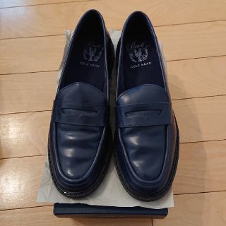 コールハーン(Cole Haan)のCOLE HAAN ネイビー ローファー 24,5cm(ローファー/革靴)