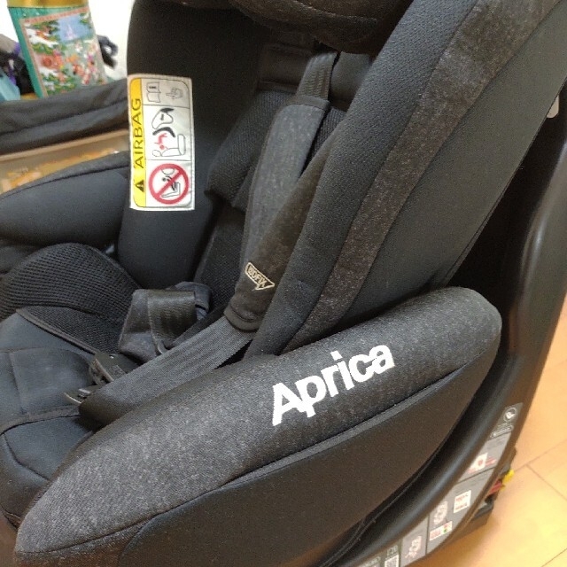 ○ISOFIX Aprica チャイルドシート