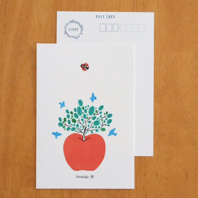 てんとう虫 と りんごの木　ポストカード2枚セット ハンドメイドの文具/ステーショナリー(カード/レター/ラッピング)の商品写真