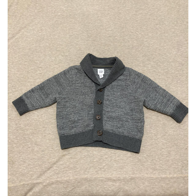 GAP(ギャップ)のGAP カーディガン　ニット　70 6-12months キッズ/ベビー/マタニティのベビー服(~85cm)(カーディガン/ボレロ)の商品写真