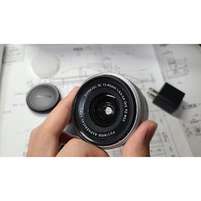 富士フイルム(フジフイルム)のFUJIFILM ミラーレス一眼カメラ X-A5レンズキット X-A5 スマホ/家電/カメラのカメラ(ミラーレス一眼)の商品写真