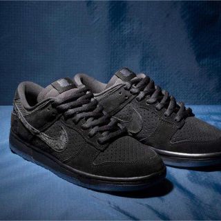 アンディフィーテッド(UNDEFEATED)のUNDEFEATED × NIKE DUNK LOW SP "BLACK" 28(スニーカー)