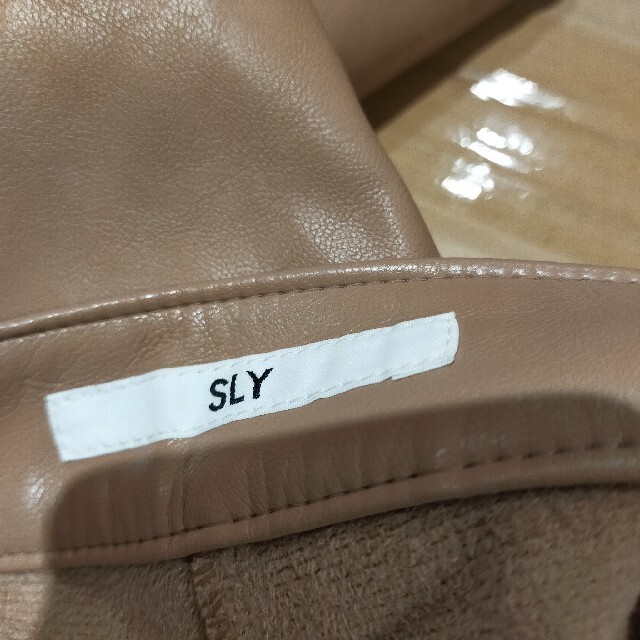 SLY(スライ)のSLY フェイクレザースキニーパンツ レディースのパンツ(スキニーパンツ)の商品写真