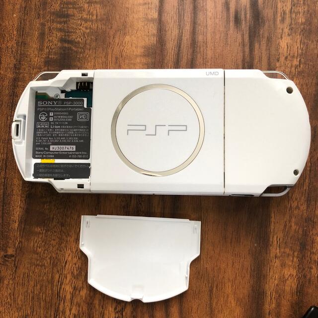 PlayStation Portable(プレイステーションポータブル)のPSP3000 バッテリーなし　ジャンク エンタメ/ホビーのゲームソフト/ゲーム機本体(携帯用ゲーム機本体)の商品写真