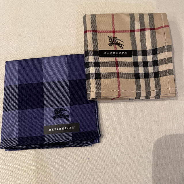 BURBERRY(バーバリー)の新品☆バーバリー　ハンカチ メンズのファッション小物(ハンカチ/ポケットチーフ)の商品写真