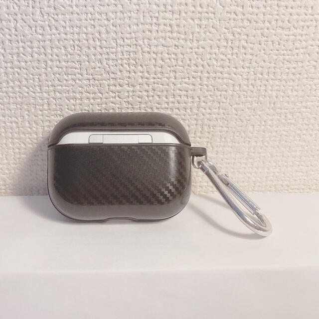 AirPods Pro エアポッズプロ ケース　カーボン　年末値下げしています スマホ/家電/カメラのオーディオ機器(ヘッドフォン/イヤフォン)の商品写真