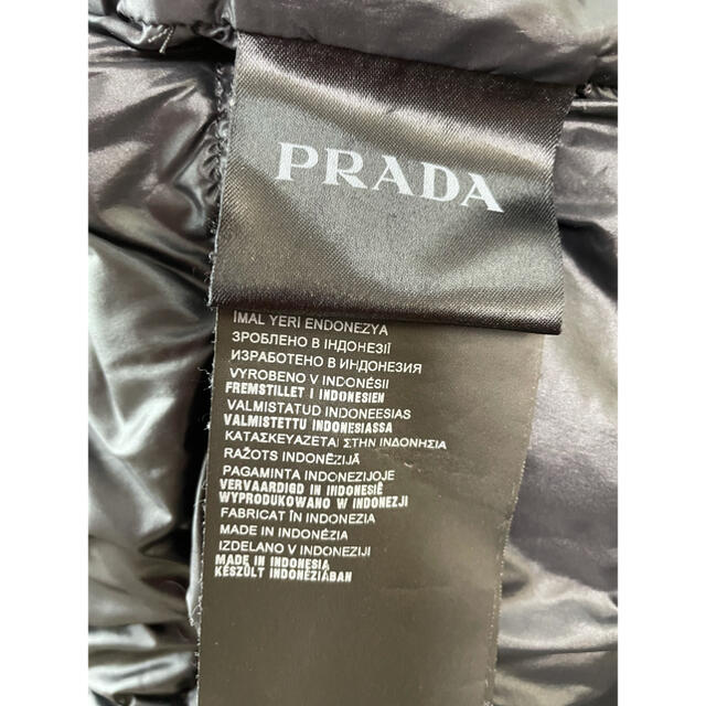 PRADA(プラダ)のわたる様専用　美品　PRADAメンズダウンジャケッブラックプラダショート丈 メンズのジャケット/アウター(ダウンジャケット)の商品写真