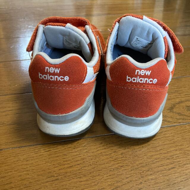 New Balance(ニューバランス)のニューバランス　17センチ　オレンジスニーカー キッズ/ベビー/マタニティのキッズ靴/シューズ(15cm~)(スニーカー)の商品写真