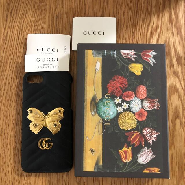 Gucci(グッチ)のGUCCIバタフライ携帯ケース スマホ/家電/カメラのスマホアクセサリー(iPhoneケース)の商品写真