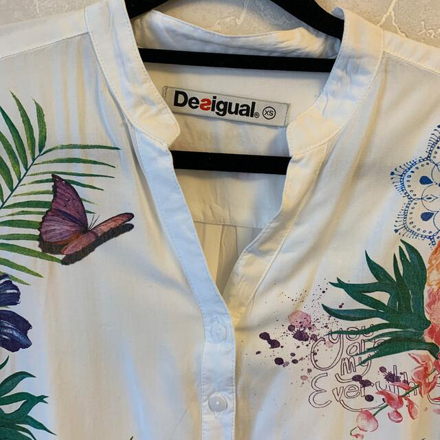 DESIGUAL(デシグアル)のトップスとピンクニットセーター2枚セット。 レディースのトップス(シャツ/ブラウス(長袖/七分))の商品写真