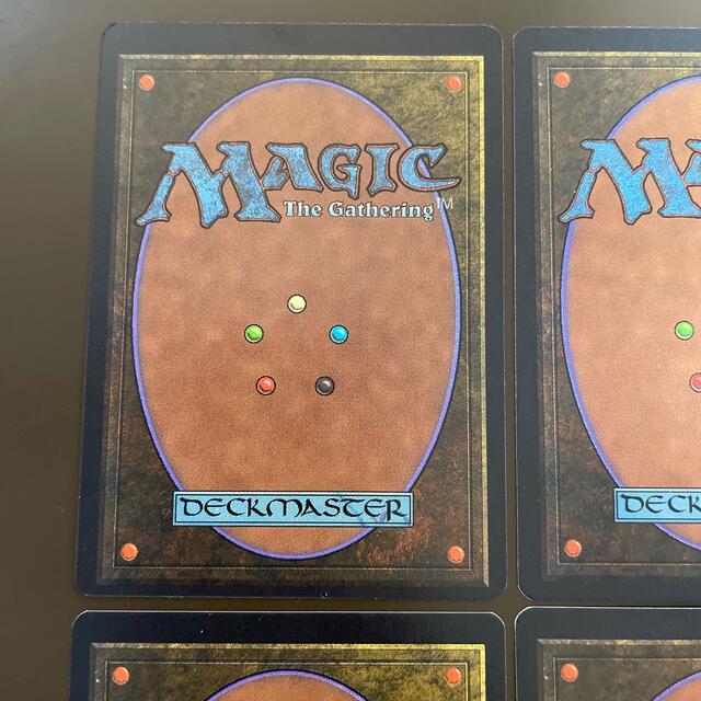 マジック：ザ・ギャザリング(マジックザギャザリング)のMTG＊beta＊β＊ベータ＊基本土地＊島＊森＊4枚セット＊美品 エンタメ/ホビーのトレーディングカード(シングルカード)の商品写真