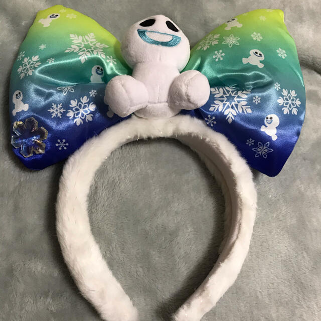 Disney(ディズニー)のスノーギース　カチューシャ　アナ雪　フローズンファンタジー レディースのヘアアクセサリー(カチューシャ)の商品写真