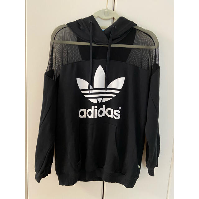 値下げしました　adidas パーカー