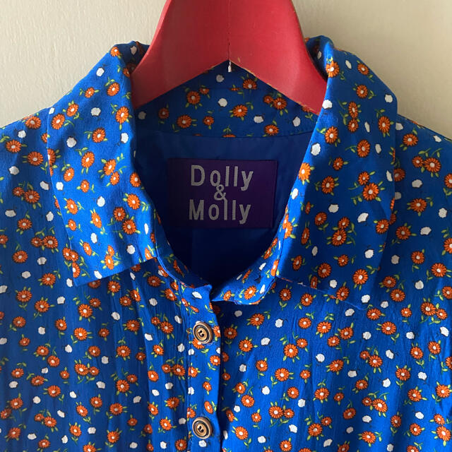 Dolly&Molly ドリーアンドモリー ブルーにオレンジ小花柄のワンピースの通販 by COKA堂's shop｜ドリーモリーならラクマ - Dolly ＆Molly 再入荷格安
