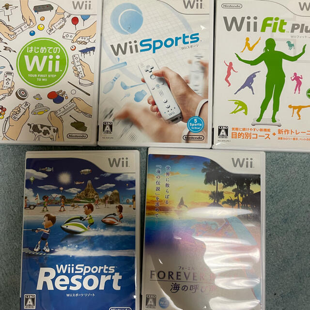 Wii(ウィー)のWii本体、Wiifitセット エンタメ/ホビーのゲームソフト/ゲーム機本体(家庭用ゲーム機本体)の商品写真