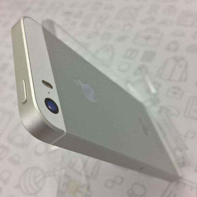 iPhone(アイフォーン)の【A】iPhone SE/32GB/356608080051816 スマホ/家電/カメラのスマートフォン/携帯電話(スマートフォン本体)の商品写真