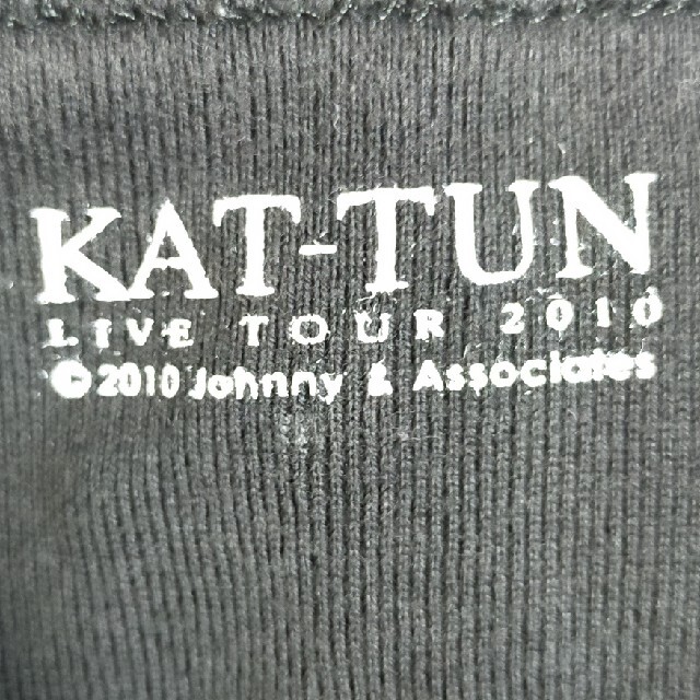 KAT-TUN(カトゥーン)のKAT-TUNライブツアー2010 Tシャツ レディースのトップス(Tシャツ(半袖/袖なし))の商品写真