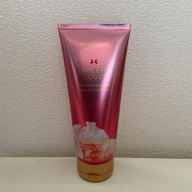 Victoria's Secret(ヴィクトリアズシークレット)のvictoria's secret hand and body cream コスメ/美容のボディケア(ボディクリーム)の商品写真