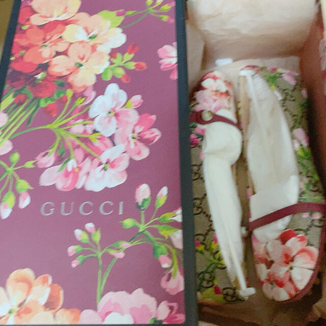 Gucci(グッチ)の【美品】GUCCIフラットシューズ♡箱付き レディースの靴/シューズ(バレエシューズ)の商品写真